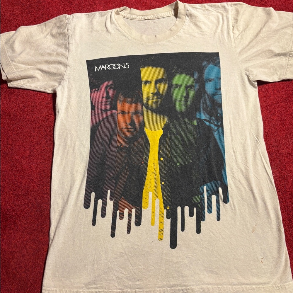 Maroon 5 Tour 2010 cream Graphic T-Shirt Pre-owned size Small